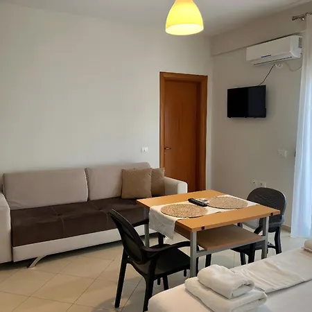 Studio In Vlore Near Plazhi Vjeter Beach *